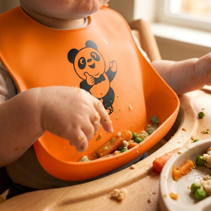 Lebensmittelechte Silikon-Lätzchen für Babys mit Speicheltasche