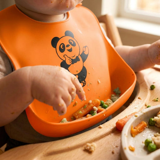 Lebensmittelechte Silikon-Lätzchen für Babys mit Speicheltasche